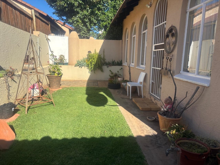 2 Bedroom Property for Sale in Heuwelsig Free State